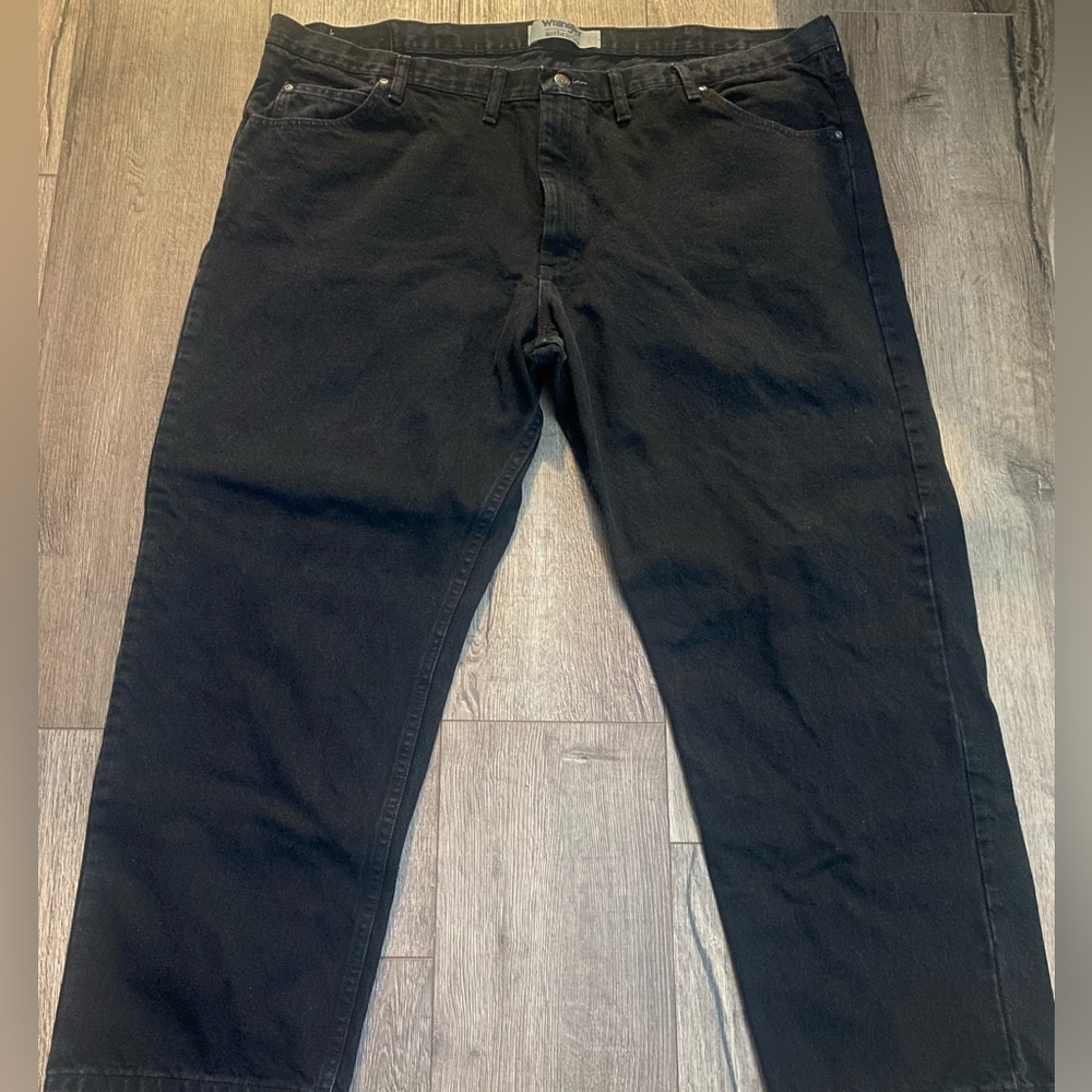 Black Wrangler Men’s Big & Tall Relaxed fit Jeans.